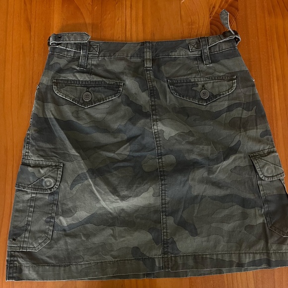 Vintage J Crew Camo Cargo Mini Skirt - Picture 5 of 6